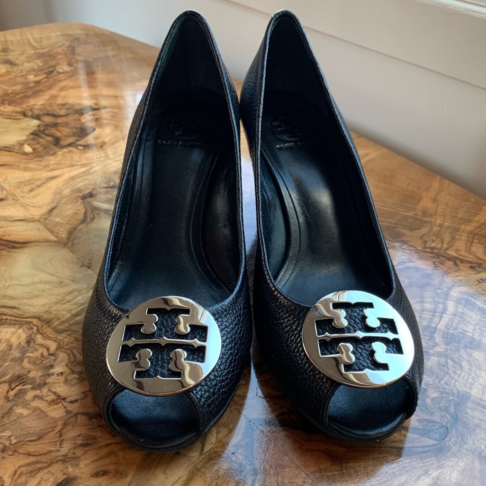 Tory Burch open toe wedge pumps US 11